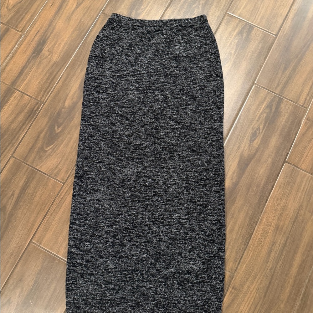 Jones & Co Black Wool Blend Skirt